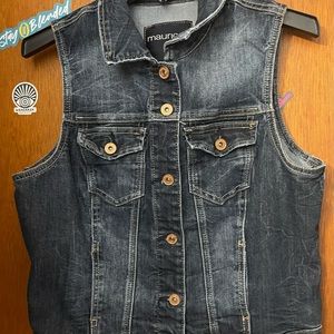 Maurice’s Jean Vest Size Lg in brand new like condition only wore one time.